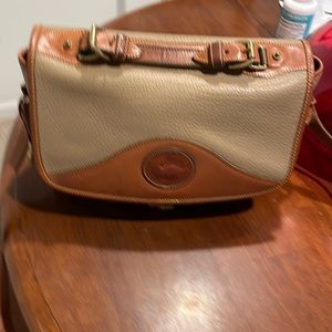 Crossbody/Hand Dooney & Bourke Leather Bag. British tan/brown